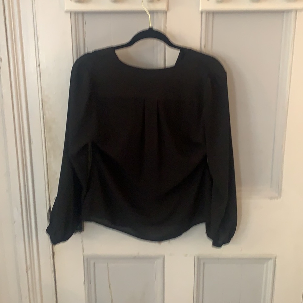 Express Blouse - Picture 2 of 5